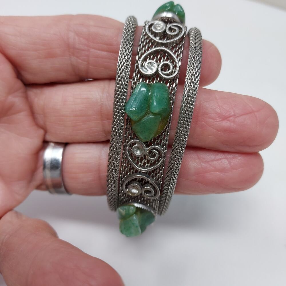Vintage Victorian Revival Look Silver Tone Mesh Green Glass Nugget Bracelet